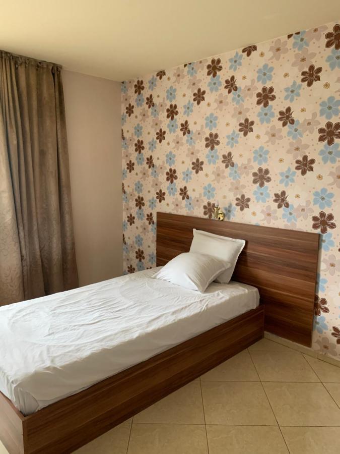 Семеен Хотел Брилянс - Family Hotel Brilliance Varna Exterior photo